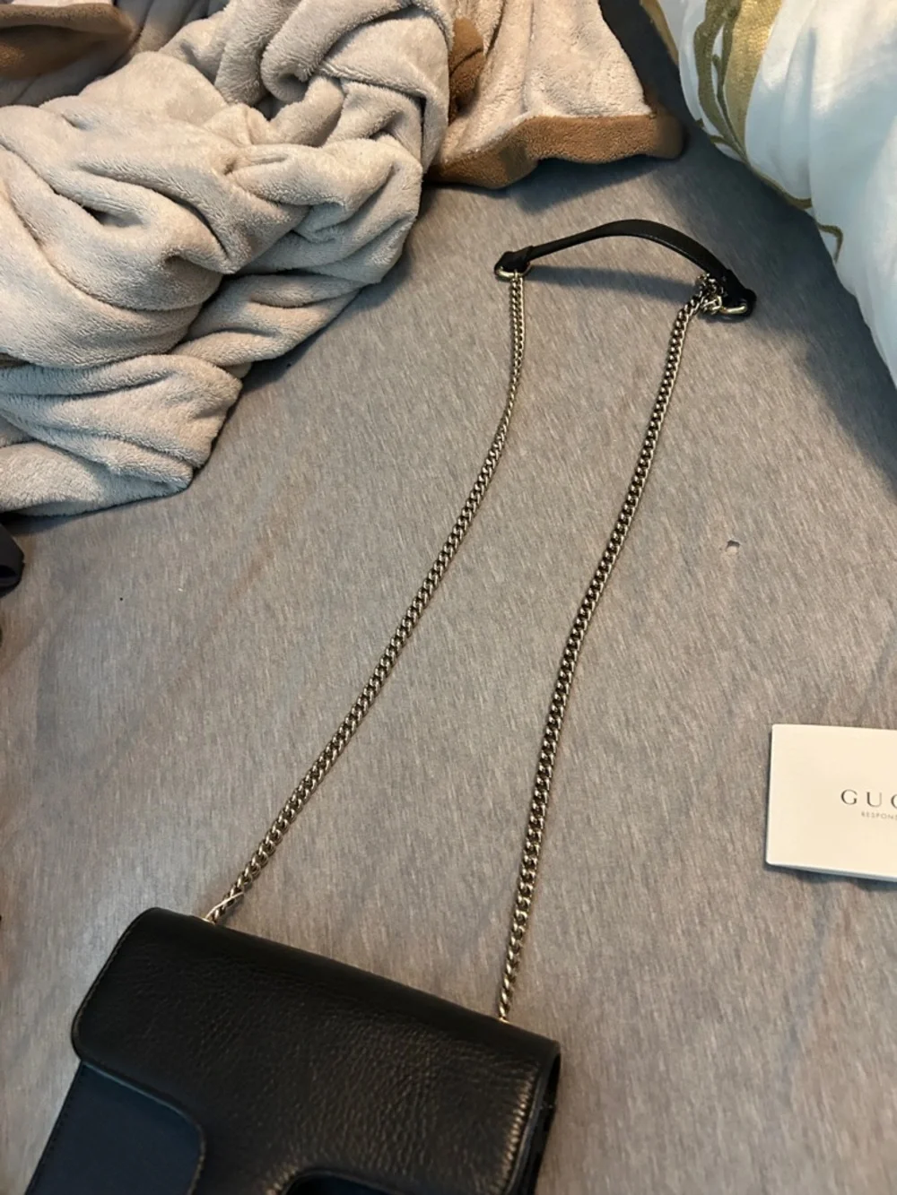 Gucci Black Leather Chain Crossbody Bag with Gold-Tone Logo - Picture 9 of 10